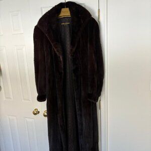 Full Length Designer Peiser and Berk Blackglama Mink Fur Coat